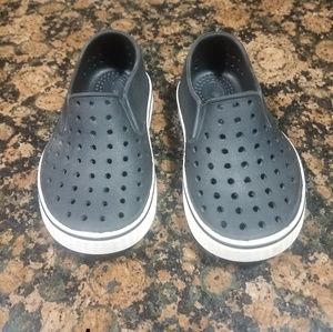 Toddler black Native shoes